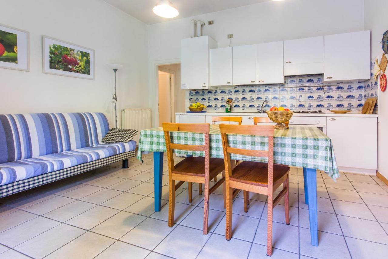 Appartement Casa Irina à Riva del Garda Extérieur photo